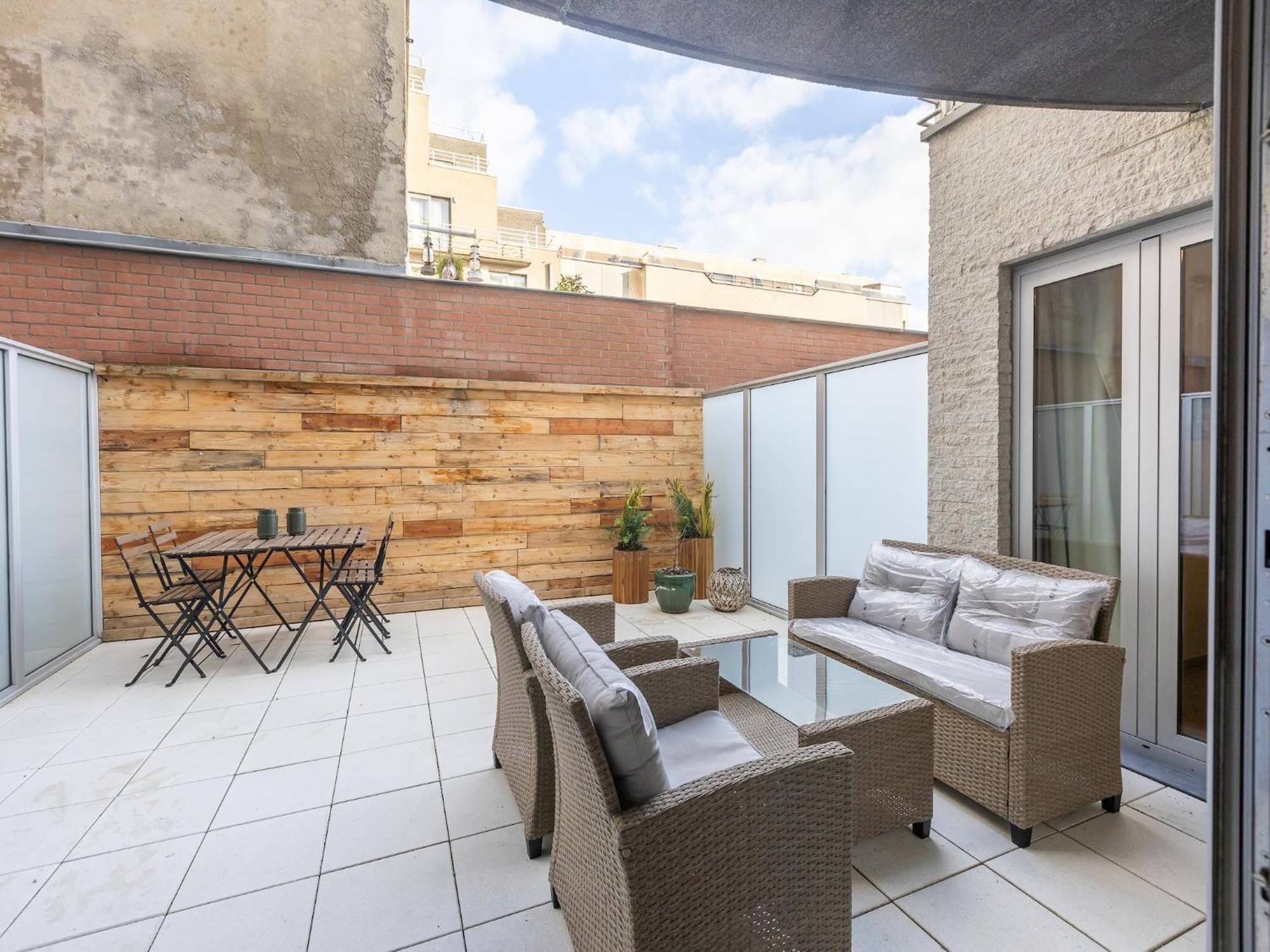 Appartement With Terrace In